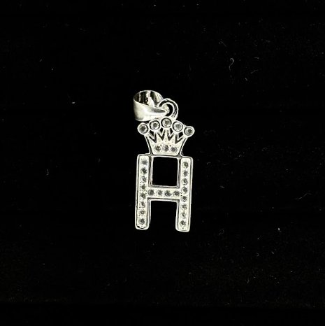 DIJE LETRA "H" ESTILO CORONA 