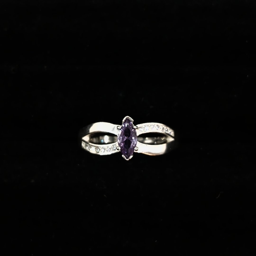 ANILLO ELEGANTE MORADO 