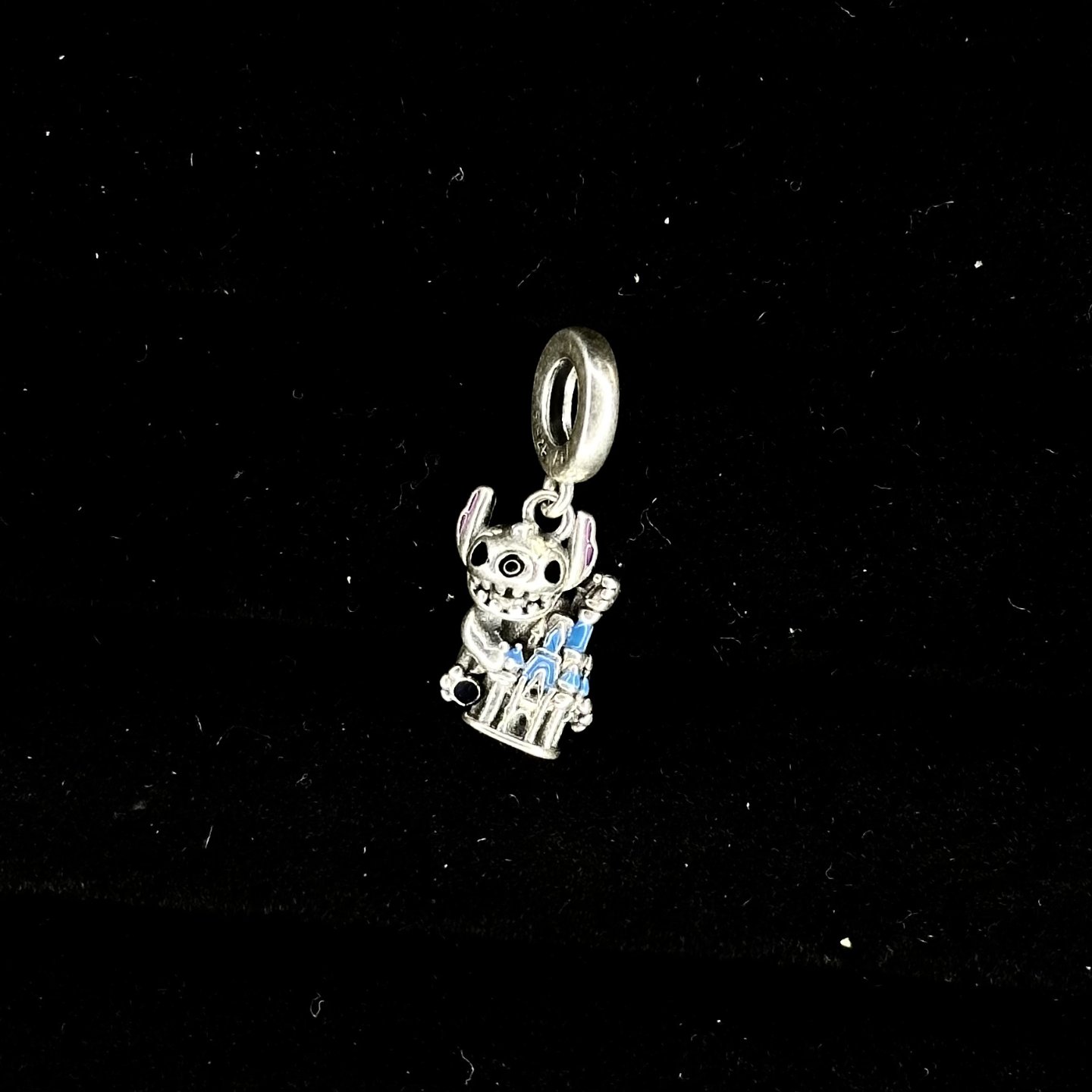 CHARM ESTILO STITCH