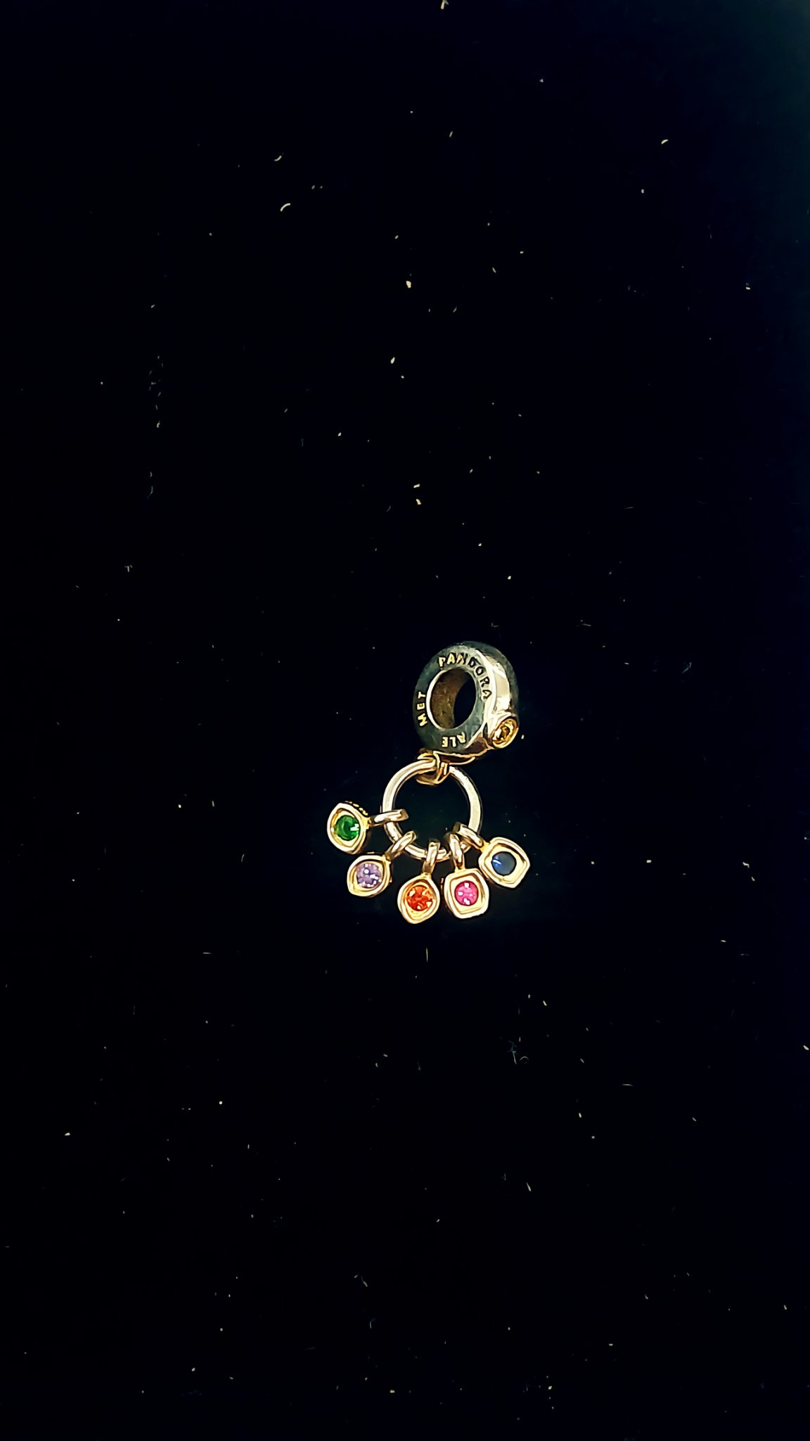 CHARM ESTILO LAS GEMAS DE MARVEL